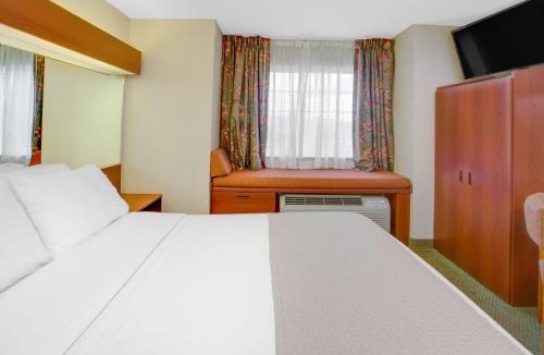 Hattiesburg Hotel | Microtel Inn & Suites by Wyndham Hattiesburg