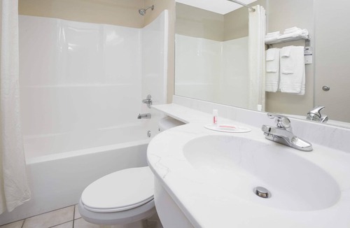 Hattiesburg Hotel | Microtel Inn & Suites by Wyndham Hattiesburg
