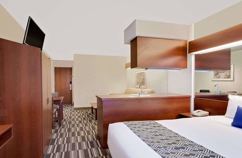 Middletown Hotel | Microtel Inn & Suites by Wyndham Middletown