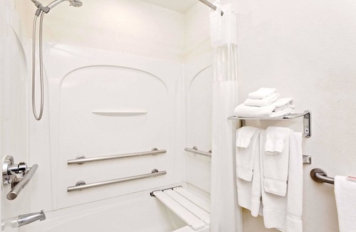 Middletown Hotel | Microtel Inn & Suites by Wyndham Middletown