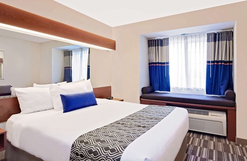 Middletown Hotel | Microtel Inn & Suites by Wyndham Middletown