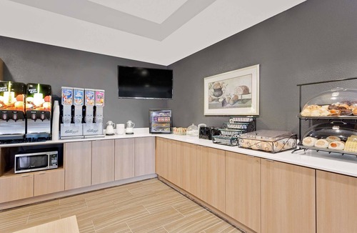 Middletown Hotel | Microtel Inn & Suites by Wyndham Middletown