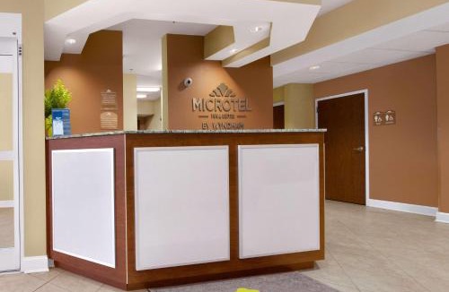 Shelbyville Hotel | Microtel Inn & Suites by Wyndham