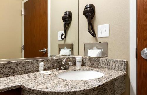 Shelbyville Hotel | Microtel Inn & Suites by Wyndham