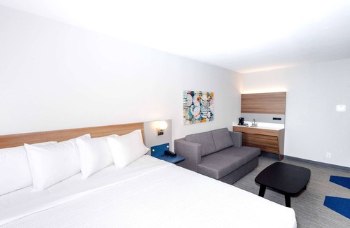 Springville Hotel | Microtel Inn & Suites by Wyndham Springville