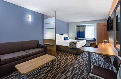 Burlington Hotel | Microtel Inn & Suites by Wyndham Burlington