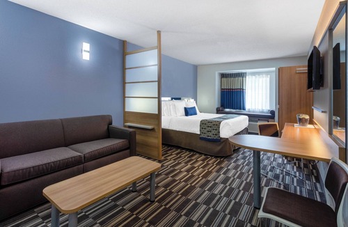Burlington Hotel | Microtel Inn & Suites by Wyndham Burlington
