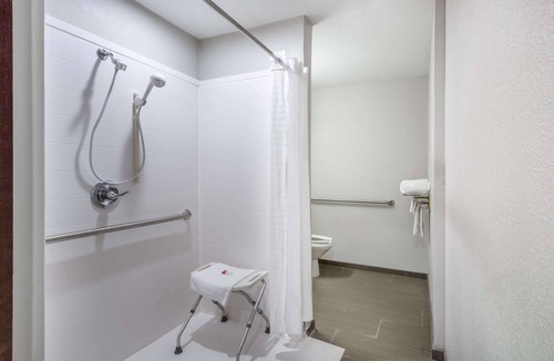 Burlington Hotel | Microtel Inn & Suites by Wyndham Burlington
