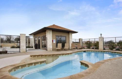 Round Rock Hotel | Microtel Inn & Suites by Wyndham Round Rock