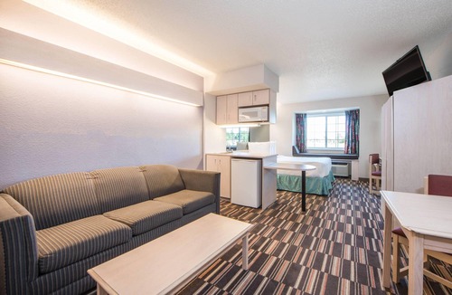 Verdigris Hotel | Microtel Inn & Suites by Wyndham Claremore