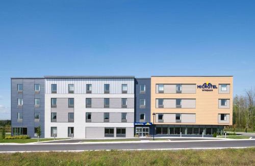 Lachute Hotel | Microtel Inn & Suites by Wyndham Lachute
