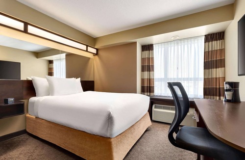 Weyburn Hotel | Microtel Inn & Suites by Wyndham Weyburn