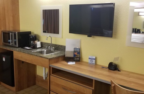 Delphos Hotel | Microtel Inn & Suites by Wyndham Delphos