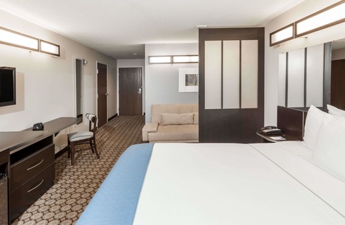Elkhart Hotel | Microtel Inn & Suites by Wyndham Elkhart