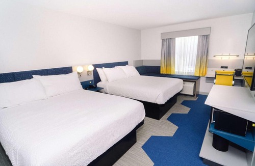 Newark Hotel | Microtel Inn & Suites by Wyndham Newark NY