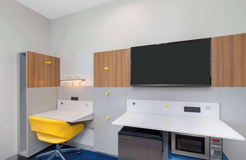 Opelika Hotel | Microtel Inn & Suites by Wyndham Opelika