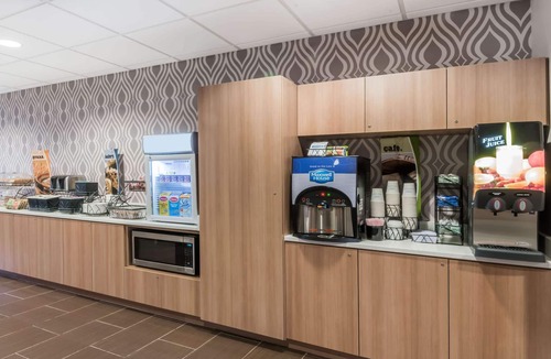 Warsaw Hotel | Microtel Inn & Suites by Wyndham Warsaw