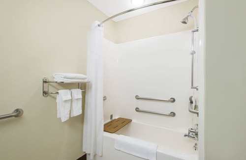 Waterloo Hotel | Microtel Inn & Suites by Wyndham Seneca Falls