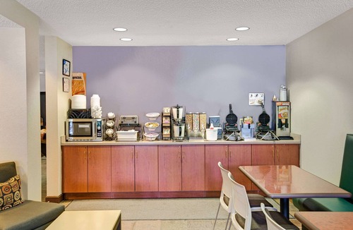 Cherokee Hotel | Microtel Inn & Suites by Wyndham Cherokee
