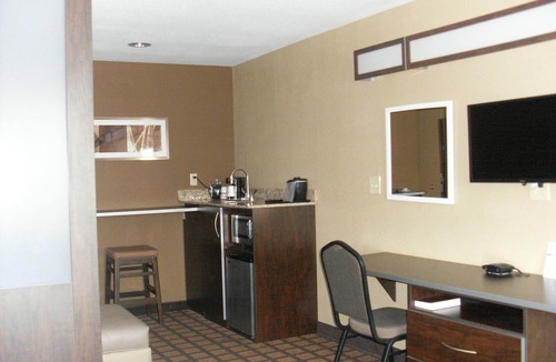 Kenedy Hotel | Microtel Inn & Suites by Wyndham Kenedy/Karnes City