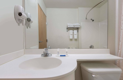 Altus Hotel | Microtel Inn & Suites by Wyndham Altus