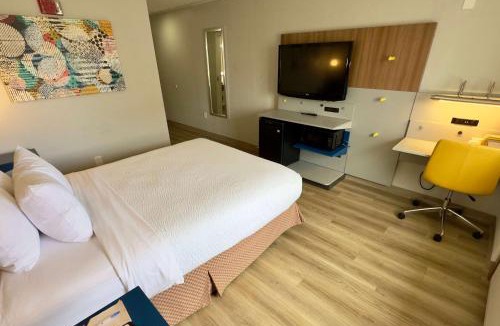 Dupont Hotel | Microtel Inn & Suites by Wyndham Denver Airport