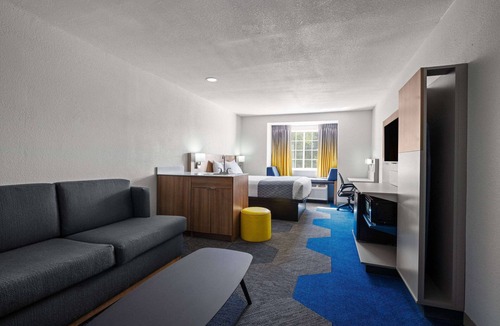 Bayou Cane Hotel | Microtel Inn & Suites by Wyndham Houma