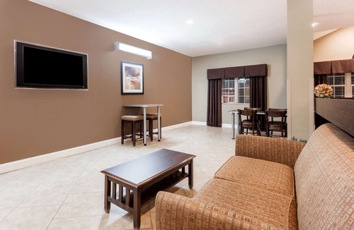 Macon Hotel | Microtel Inn & Suites by Wyndham Macon