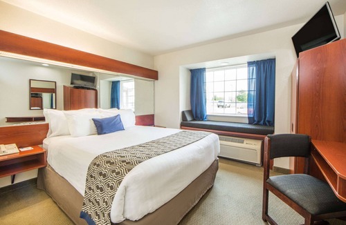 Miami Hotel | Microtel Inn & Suites by Wyndham Miami