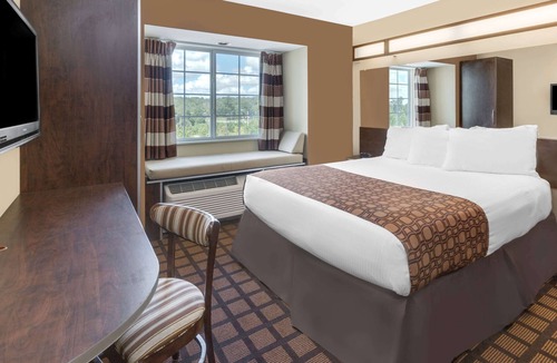 Ozark Hotel | Microtel Inn & Suites by Wyndham Ozark