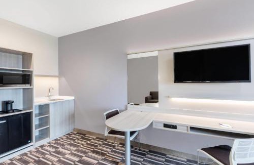 Perry Hotel | Microtel Inn & Suites by Wyndham Perry