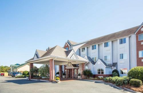 Tifton Hotel | Microtel Inn & Suites by Wyndham