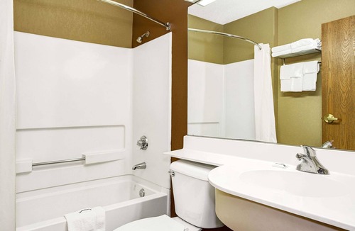 Mason Hotel | Microtel Inn & Suites by Wyndham Mason/Kings Island