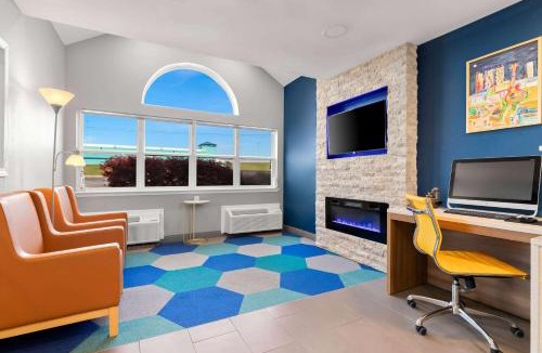 Tulsa Hotel | Microtel Inn & Suites by Wyndham Tulsa - Catoosa Route 66