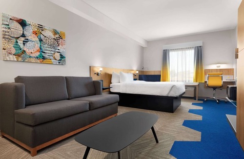 Lac-Megantic Hotel | Microtel Inn & Suites by Wyndham Lac-Megantic