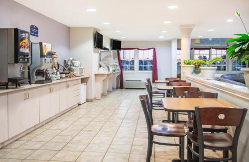 Verdigris Hotel | Microtel Inn & Suites Claremore Route 66