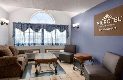 Lincoln Hotel | Microtel Inn & Suites Lincoln