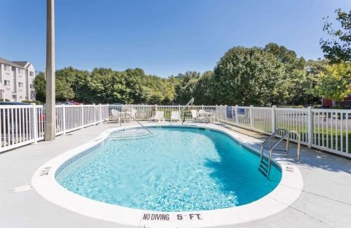 Marianna Hotel | Microtel Inn & Suites Marianna