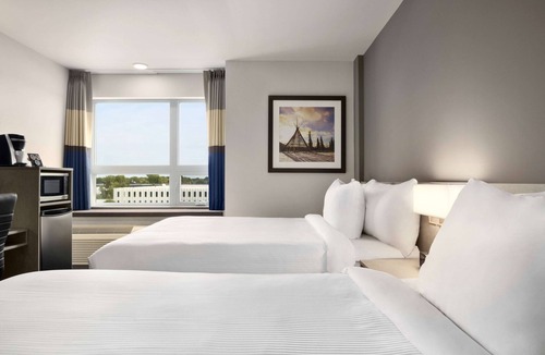 Dorval Hotel | Microtel Inn & Suites Montreal Airport - Dorval QC