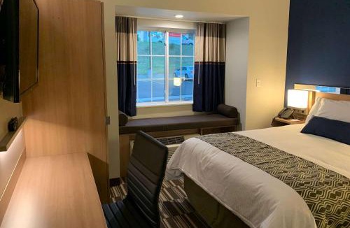 Woodland Park Hotel | Microtel Inn & Suites by Wyndham Woodland Park