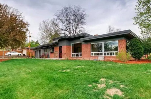 Eiber House | Mid-Century 3 Bdr Lakewood Home Mountain Access!
