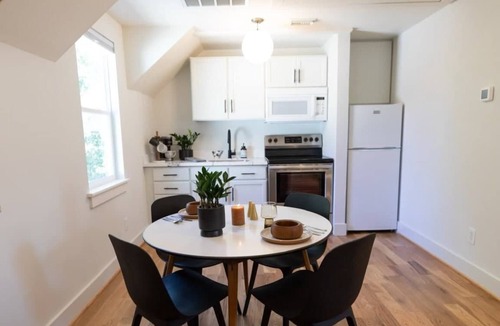 Woodland Heights House | mid-century 70s retro studio:Easy World Cup Access