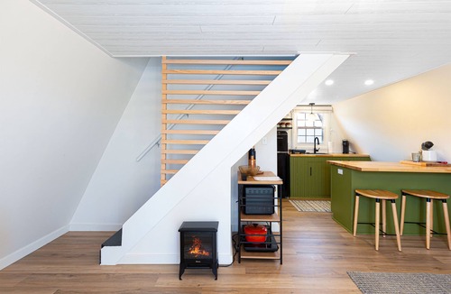 Elizabeth Cabin | 🏠 Mid-Century A-Frame Near Galena | Stargaze | Couples Retreat | 1 Bed/1 Bath