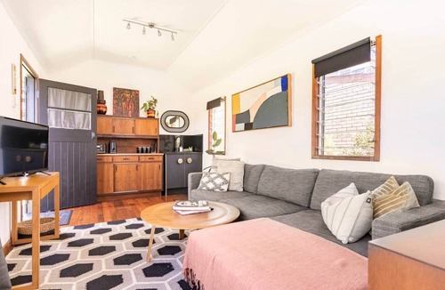 The Gap House | Mid-Century Cabin (by the golf course)