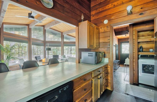 Rhododendron House | Mid-Century Cabin Hideaway - Hot Tub & Fire Pit