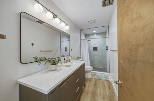 Bayshore Gardens House | Mid Century Canal View Apartment