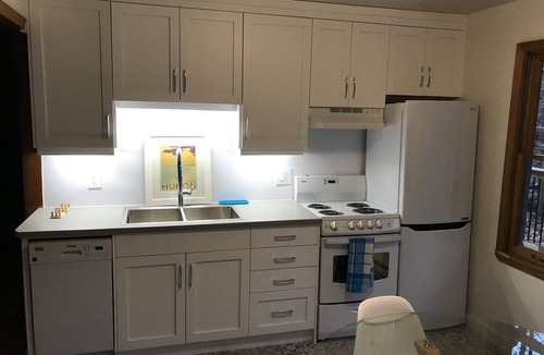 Grand Bend Cottage | Mid-Century Charm and Steps to Private Beach!