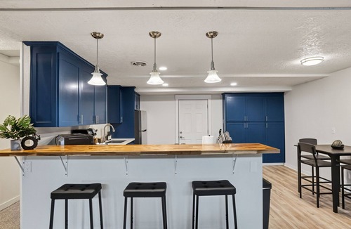 West Haven-Sylvan House | Mid-Century Escape, Near Forest Park