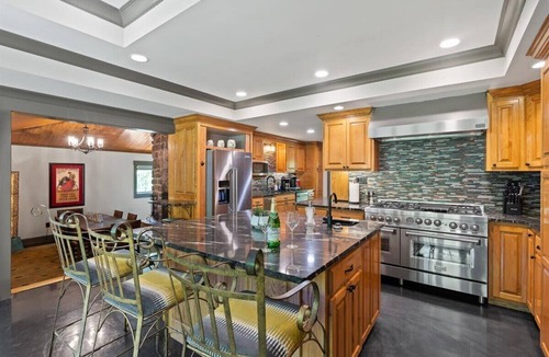 South Pittsburg House | Mid-Century Estate - Home/Loft - Hot Tub/Game Room