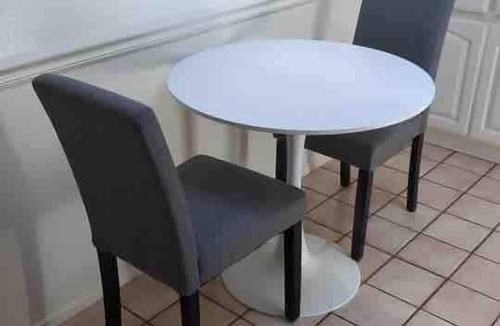 East San Mateo House | Mid Century Garden View Home Parking